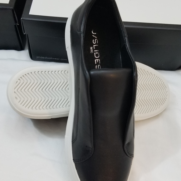 Shoes - Picture 2 of 4